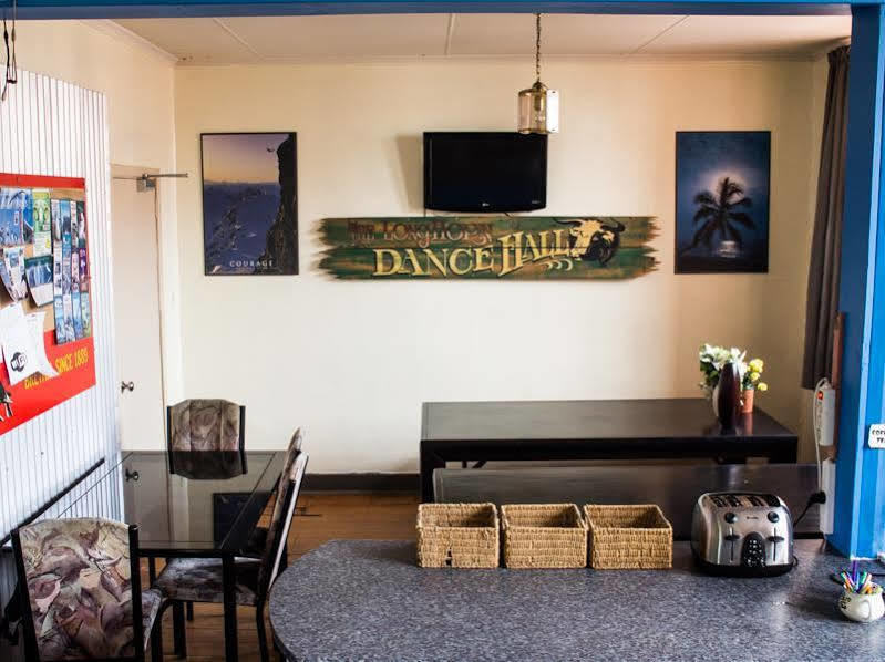 Geeky Gecko Backpackers Hostel Dunedin Ngoại thất bức ảnh